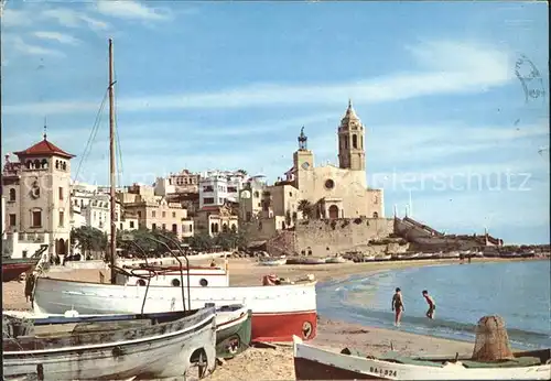 Sitges Strandpartie mit Booten