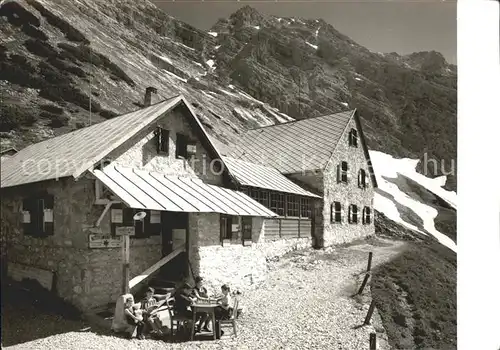 Bettelwurfhuette  Kat. Hall in Tirol