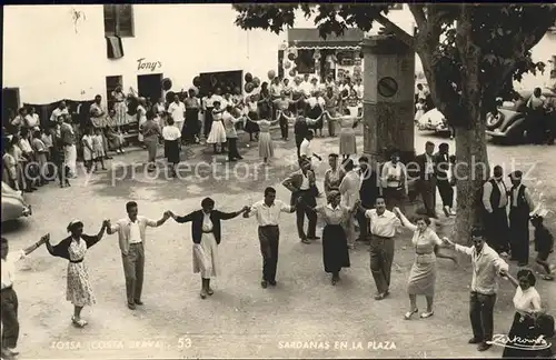 Tossa de Mar Sardanas en la Plaza Kat. Costa Brava