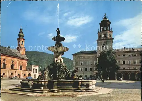 Salzburg Oesterreich Residenzbrunnen mit Glockenspiel Kat. Salzburg