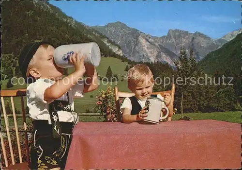 Fuessen Allgaeu Kinder mit Bierkrug Kat. Fuessen