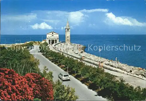 Caorle Venezia Promenade und Madonna dell Angelo Kat. Italien