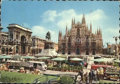 Milano Piazza Duomo Mercato dei Fiori Monumento Kat. Italien