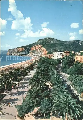 Finale Ligure Spiaggia Viale delle palme Strand Kueste / Italien /Italien