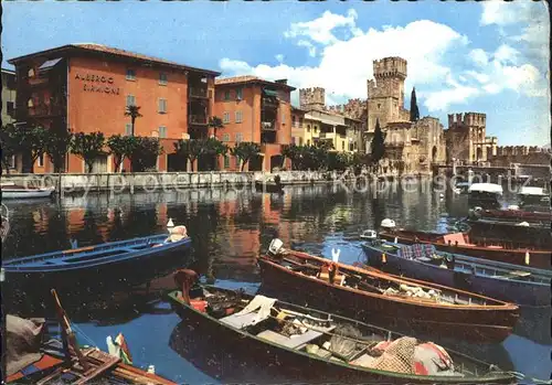 Sirmione Darsena Castello Binnenhafen Schloss / Italien /Italien