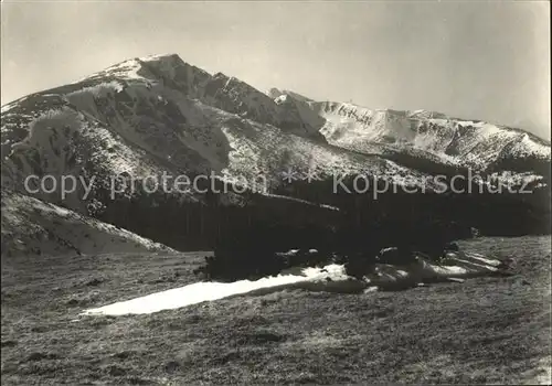 Nizke Tatry Pohlad z Rovnej hole na Dumbier v pozadi Chopok Kat. Slowakische Republik