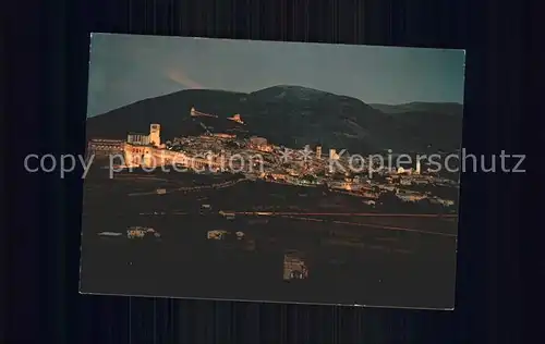 Assisi Umbria Suggestivo notturno della citte durante una fiaccolato Kat. Assisi