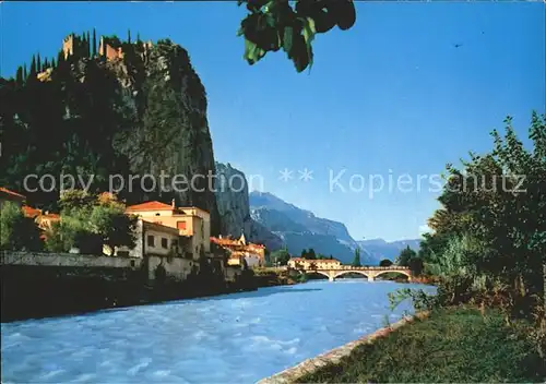 Arco Trentino fiume Sarco e castello Sarca Fluss und Schloss Kat. Italien
