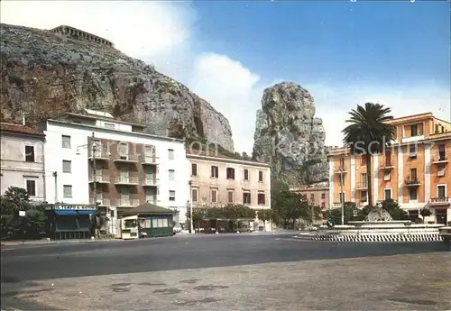Terracina Platz der Republik