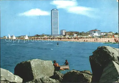 Cesenatico Wolkenkratzer und Strand Kat. Italien