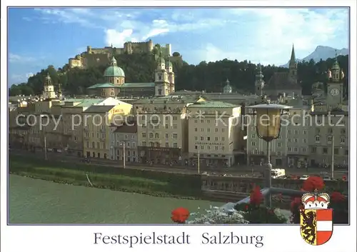 Salzburg Oesterreich Blick von der Dachterrasse Hotel Stein Altstadt Dom Festung Hohensalzburg Wappen Kat. Salzburg