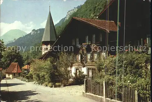 Meiringen BE Ortspartie an der Kirche Wilerhorn Berner Alpen Kat. Meiringen