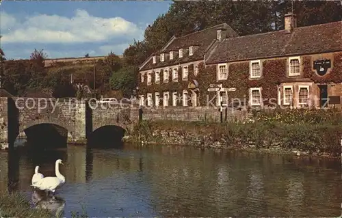 Bibury River Coln Bridge Swan / Cotswold /Gloucestershire