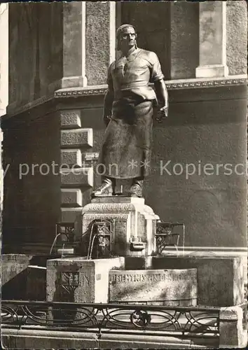 Bad Aachen Wehrhafter Schmied Brunnen Statue