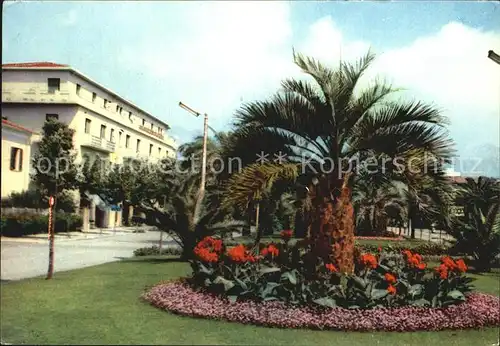 Marina di Massa Giardini e Albergo Torino Kat. Massa