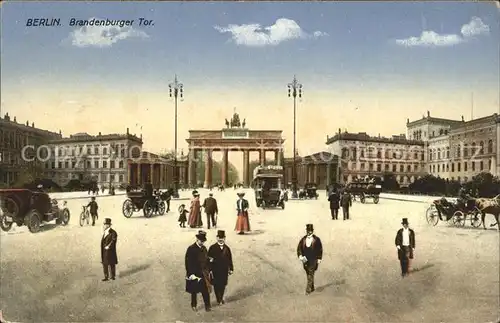 Brandenburgertor Berlin Pferdekutschen Oldtimer Kat. Gebude und Architektur