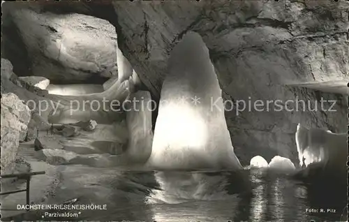 Hoehlen Caves Grottes Dachstein Rieseneishoehle Kat. Berge