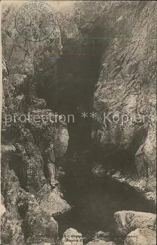 Hoehlen Caves Grottes Pointe du Raz Grotte de la Baie des Trepasses Kat. Berge