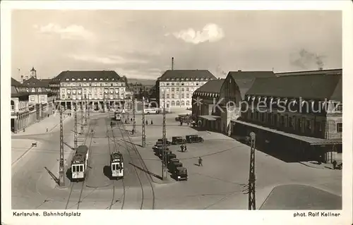 Foto Kellner Rolf Nr. 4112 Karlsruhe Bahnhofsplatz Strassenbahn Kat. Fotografie