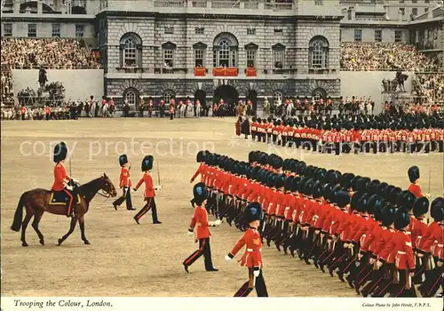 Leibgarde Wache Trooping the Colour London / Polizei /