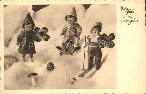 Puppen Kruse Kaethe Skifahren Schlitten Kleeblatt Pilze Glueck Neujahr  Kat. Spielzeug
