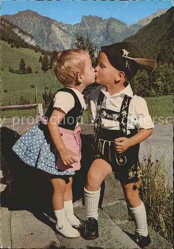 Kinder Child Enfants Kuss Trachten Tirol Kat. Kinder