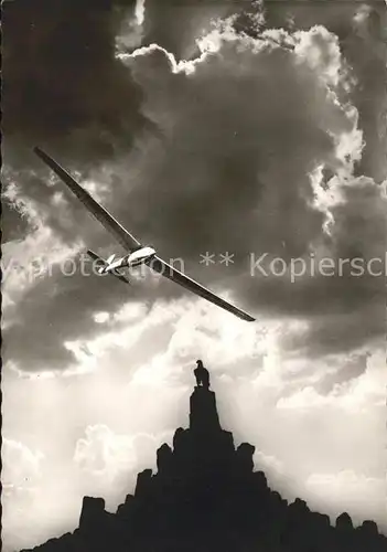 Segelflug Rhoen Wasserkuppe Fliegerdenkmal  Kat. Flug