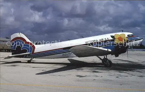 Flugzeuge Zivil Douglas DC 3 210D c n 2257 N102AP Victoria Air S.A.  Kat. Flug