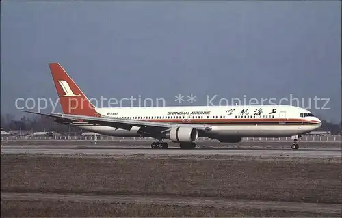 Flugzeuge Zivil Shanghai Airlines Boeing 767 300 B 2567  Kat. Flug