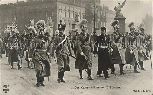Wilhelm II Kaiser mit seinen 6 Soehne Berlin Kat. Persoenlichkeiten