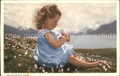 Kinder Child Enfants Maedchen Wiese Blumen  Kat. Kinder