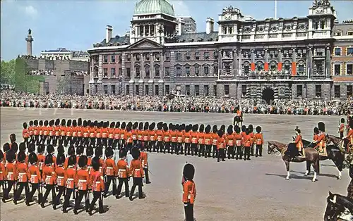 Leibgarde Wache Trooping the Colour Horseguards Parade London Kat. Polizei