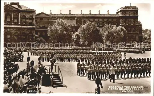 Leibgarde Wache Trooping the Colour Horse Guards Parade London  Kat. Polizei