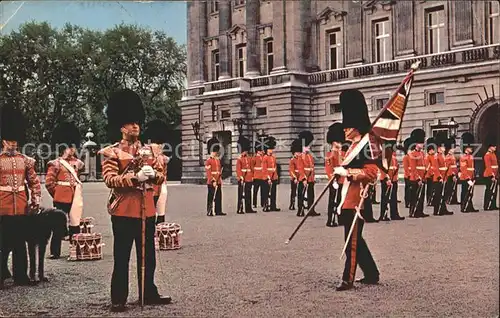 Leibgarde Wache Changing the Guards Ceremony Buckingham Palace London Kat. Polizei