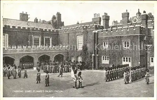 Leibgarde Wache Changing Guard St. James s Palace London Kat. Polizei