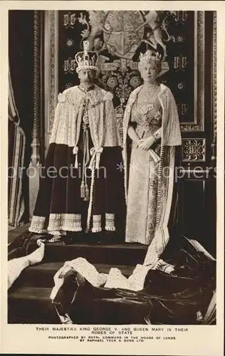 Adel England King George Queen Mary Robes of State Verlag Tucks Kat. Koenigshaeuser