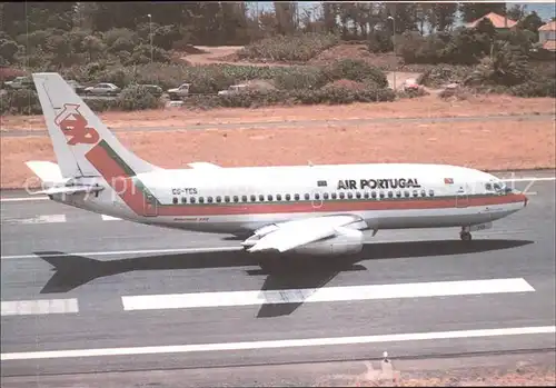 Flugzeuge Zivil TAP Air Portugal Boeing 737 230 CS TES Kat. Flug