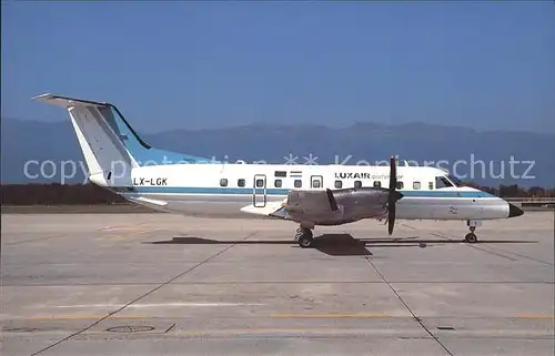 Flugzeuge Zivil Luxair Commuter Embraer 120RT Brasilia LX LGK  Kat. Flug