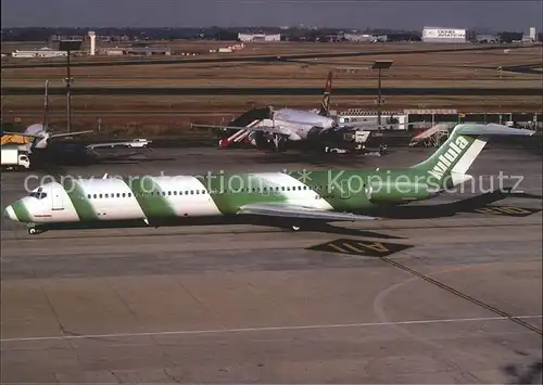 Flugzeuge Zivil Kulula Douglas MD 82 ZS OPU Cn48021 Kat. Flug