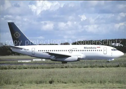 Flugzeuge Zivil Mandala Airlines B 737 2S3 PK RIC c n 22278 Kat. Flug