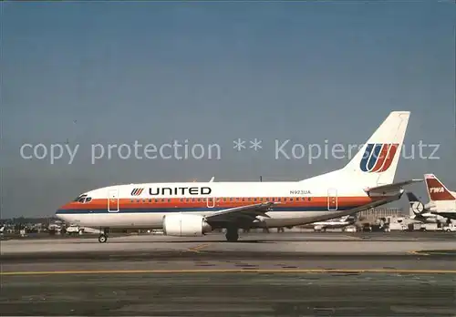 Flugzeuge Zivil United Airlines Boeing 737 500 N923UA Kat. Flug