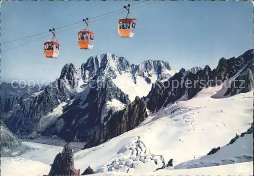 Seilbahn Aiguille du Midi Chamonix Mont Blanc  / Bahnen /