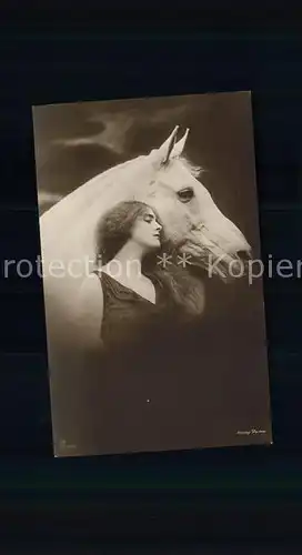 Pferde Schauspielerin Henny Porten  Kat. Tiere
