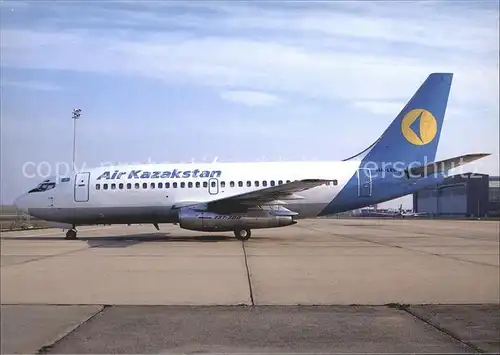 Flugzeuge Zivil Air Kazakstan B 737 2M8 HA LEB  c n 22090 Kat. Airplanes Avions