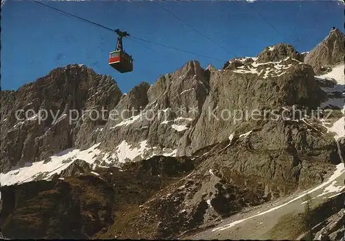 Seilbahn Dachsteinsuedwand Tuerlwandhuette Hunerkogel Hoher Dachstein / Bahnen /