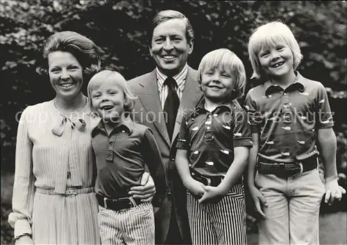 Adel Niederlande Prinzessin Beatrix Prinz Claus Prinzen Willem Alexander Johan Friso und Constantijn Kat. Koenigshaeuser