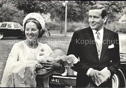 Adel Niederlande Prinzessin Beatrix Prinz Claus Prinz Willem Alexander Taufe Kat. Koenigshaeuser