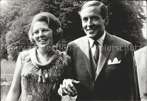 Adel Niederlande Prinzessin Beatrix Prinz Claus Verlobung Kat. Koenigshaeuser
