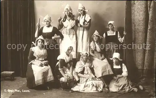 Trachten Holland Frauen Gruppenfoto E. Goetz Luzern Kat. Trachten