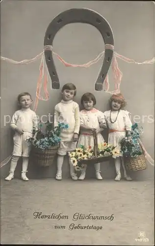 Foto RPH Nr. 4487 3 Hufeisen Kinder Blumen Glueckwunsch Geburtstag Kat. Fotografie